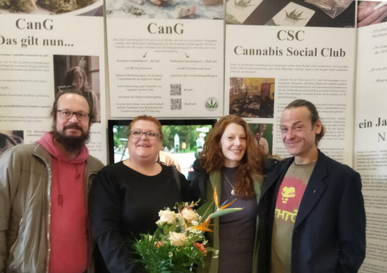 Foto zur Eröffnung der Sonderausstellung Ein Jahr Cannabisgesetz im Hanf Museum